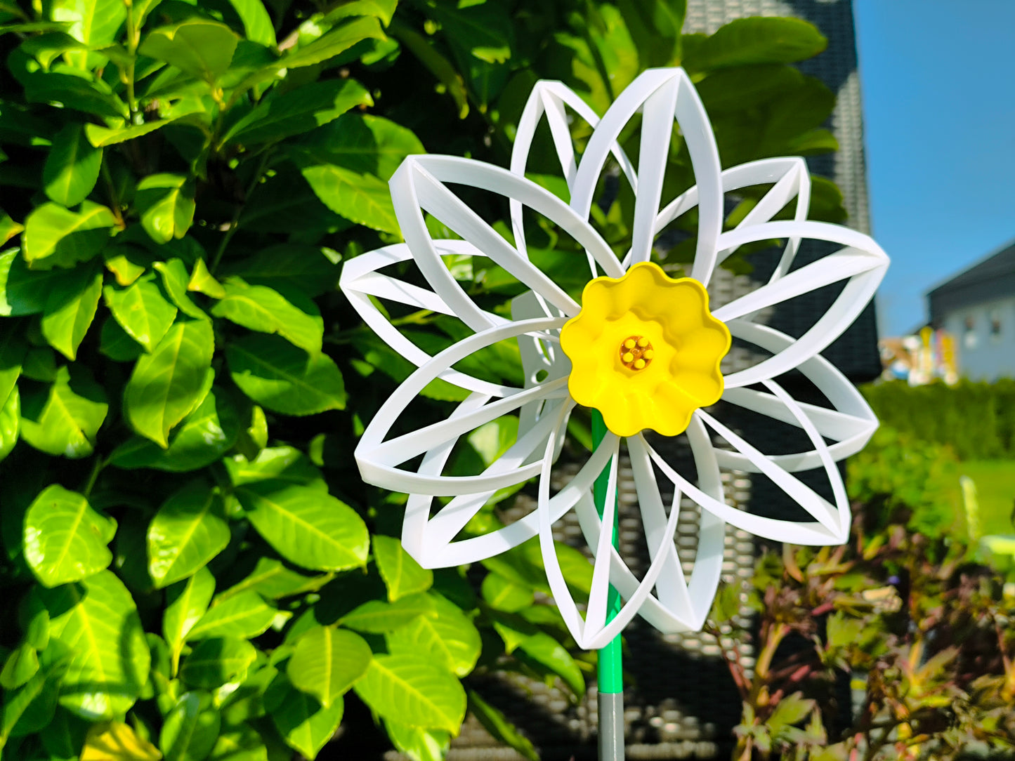 Garden Spinner - Daffodil